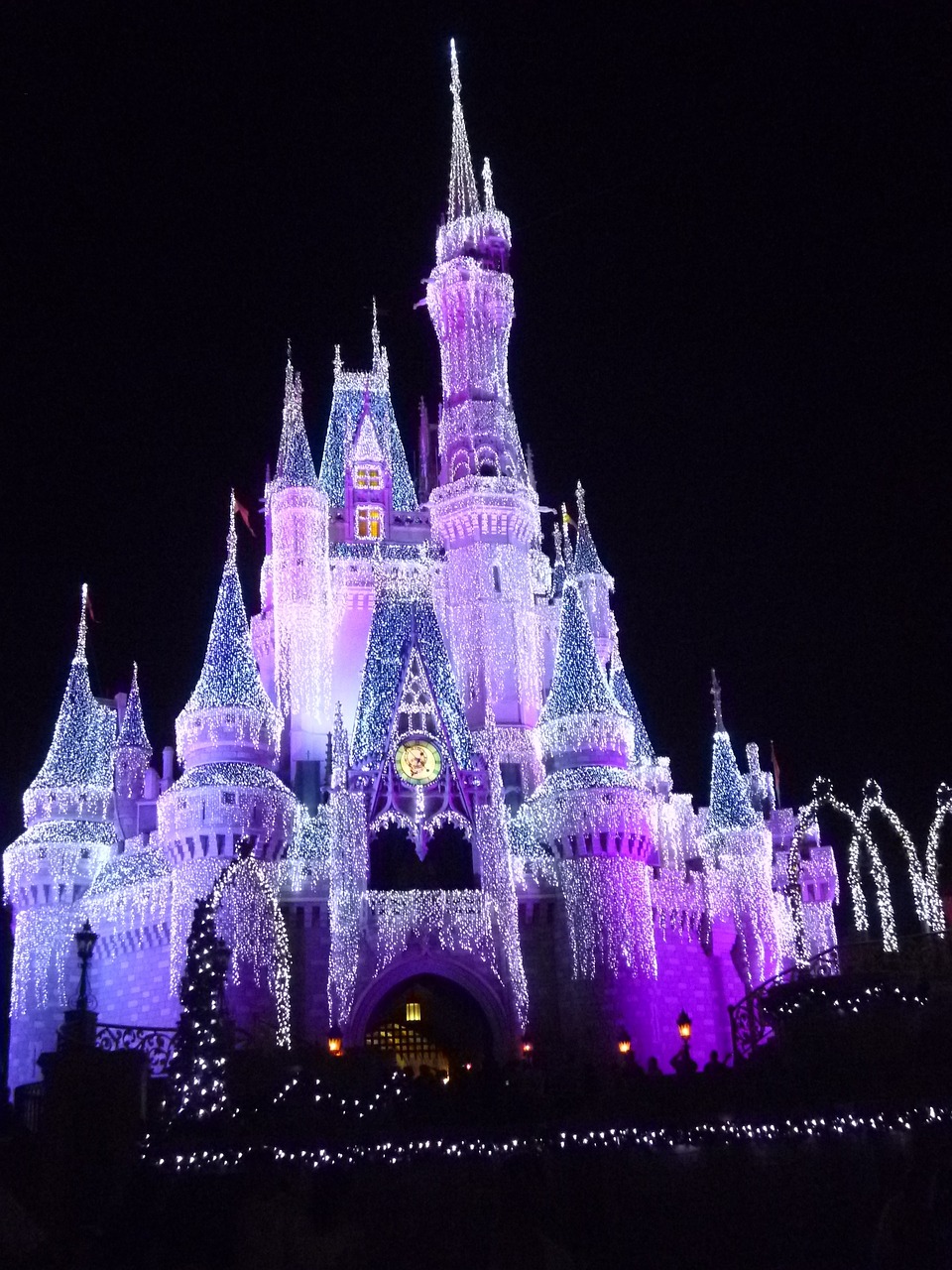 walt disney world cinderella castle